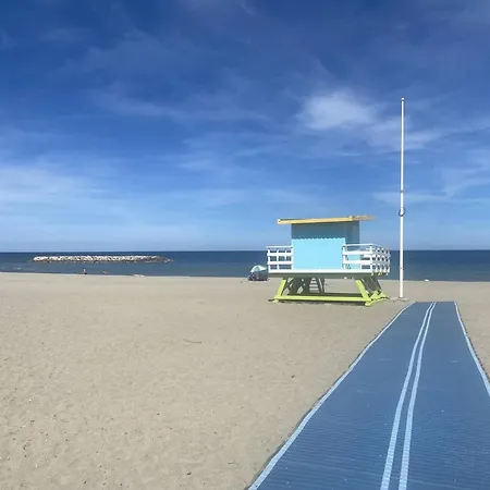 Climatisee 4 Pieces Avec Piscine, Terrasse, Proche Et Commerces - - Fr-1-782-10 * Le Barcarès